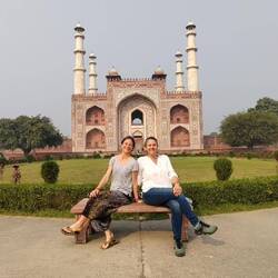 Und hier das Mausoleum von Akbar dem Großen, einem sehr weisen und toleranten Mogulherrscher