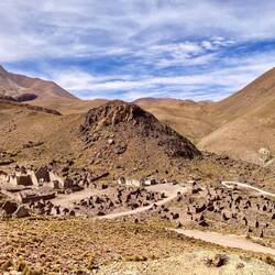 Un ancien village minier très prospère abandonné il y a une centaine d'année à présent