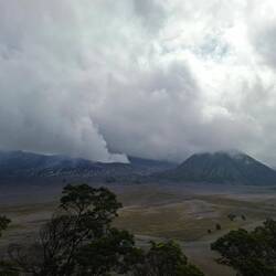 Da ist der Bromo (links)