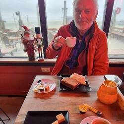 ...draußen fegt der Sand am Fenster vorbei!