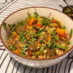 Tofu bowl with coconut sauce