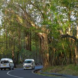 Wieder befestigten Boden unter den Rädern