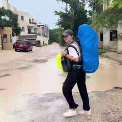 Auf dem Weg zur Bushaltestelle