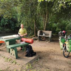 Im Stadtpark finden wir einen schönen Platz für die Nacht