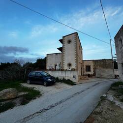 Diego's place and car (thank you Diego xx)