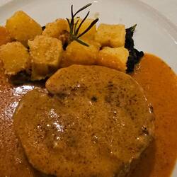 Tourneen Medium mit Portweinsauce