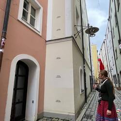 More higher water markers. The highest one is almost 13m above the Danube & happened in 2013