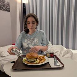 Ihro Majestät speisen heute im Bett. Extrem lecker extrem teuer