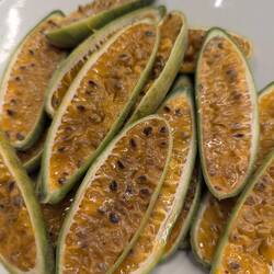 A new fruit: I'm not sure what this is
