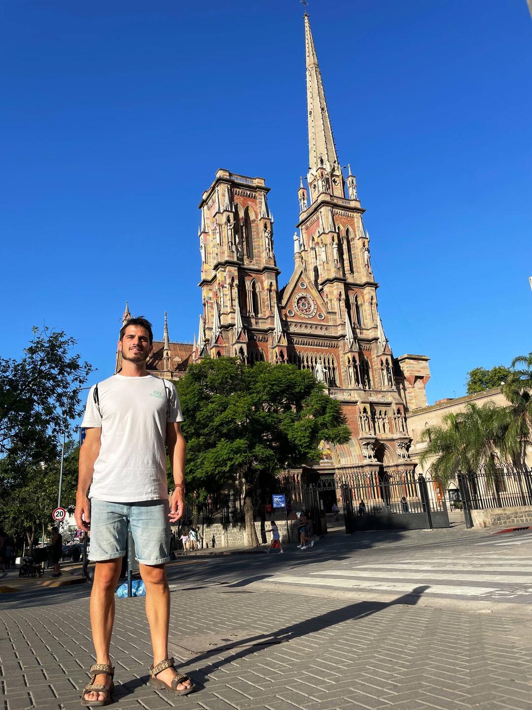 Jon y la iglesia del S. Corazón