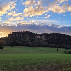 Pfaffenstein und links die Barbarine