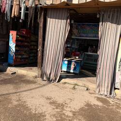 Shop, links oben aufreizende Kleider, nur für Hausgebrauch, nicht nur für Bauchtänzerinnen