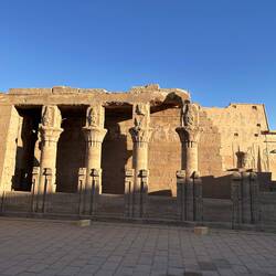 Eingangsbereich Tempel