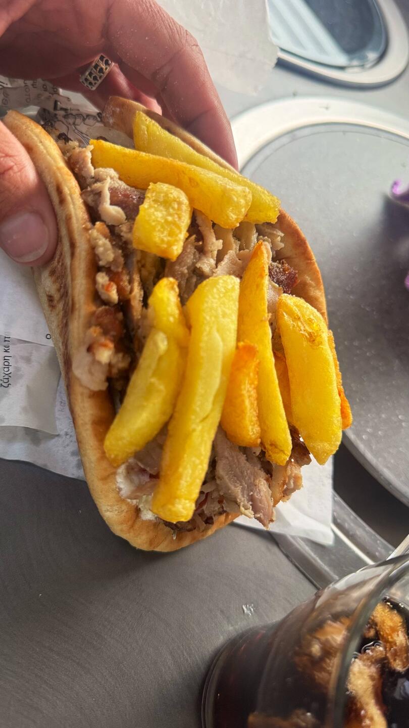 Pits um 3,50€ vom Aroma Café