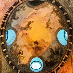 Kapuzinergruft ... Dome of the Maria Theresa Vault .