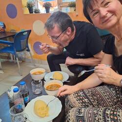 eigentlich wird mit den Händen gegessen; aber da waren wir mal die Touris 😊