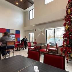 Hotel Lobby Holiday Inn