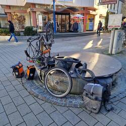 Ich eröffne eine Fahrradwerkstadt auf dem Marktplatz
