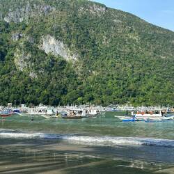 Foto El Nido 2024, honderd bootjes meer tegenwoordig!!