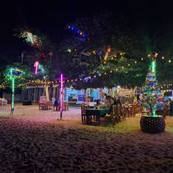 C'est quand même joli les décorations sur la plage