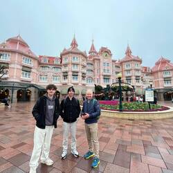 Entrance to Disneyland park