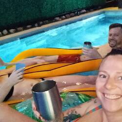 Gestern Abend nach unserer Ankunft gleich erstmal in den Pool