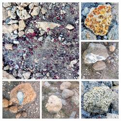 Links bovenin de kleine granaatbolletjes