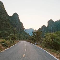 welcome to Cát-Bà Island😍