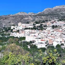 Blick auf das Dorf vom Castillo.