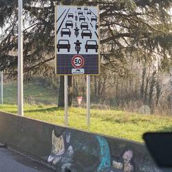 Früher gab es dieses Schild vor dem Tunnel in Lyon leider nicht.