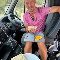 Alles aufessen vor der Grenze 😄