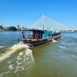 Mit dem Boot zu den Sehenswürdigkeiten