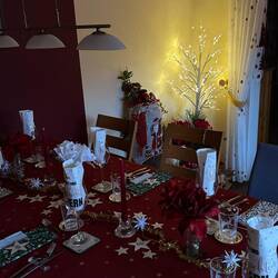 Christmas table setup