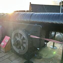 Was für eine Riesen Kanone
