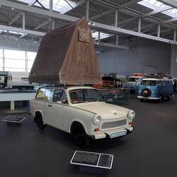 VEB-Sachsenring Trabant 601 Universal mit Müller-Autodachzelt