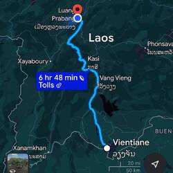 Mit dem Auto prognostiziert Google Maps 6h:48 min für eine Strecke