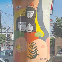 Streetart an den Säulen der S-Bahn