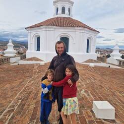 Sur le toit d'un ancien monastère
