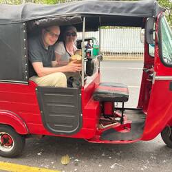 Kokosnuss im Tuk Tuk