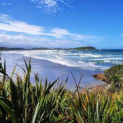 Good boogie boarding waves at Tauranga Bay