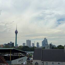 und die Skyline von Colombo