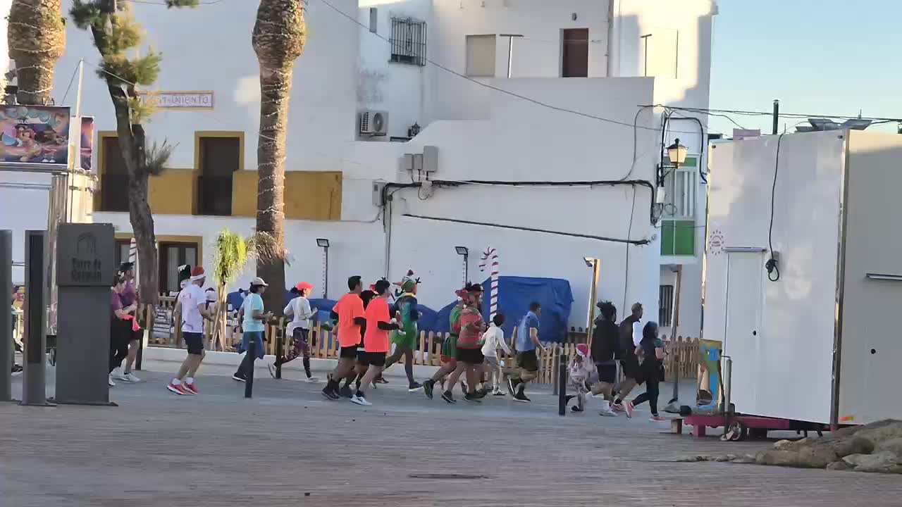 Silversterlauf in Conil. Da laufen Viele mit.