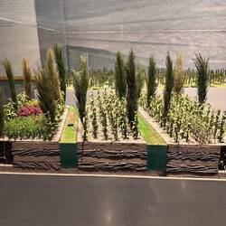 Hier sieht man noch den Bodenquerschnitt