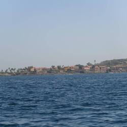 Gleich erreichen wir die Insel Gorée