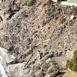 Diese Treppe führt zu einen FKK- Strand 🏝️