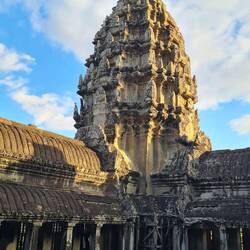 einer der Türme..., wirkt gar nicht mehr do groß, wenn man näher dran ist