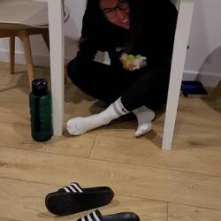 Die spanische Tradition will es so! 12 Trauben um (kurz nach) 0 Uhr unter dem Tisch essen!