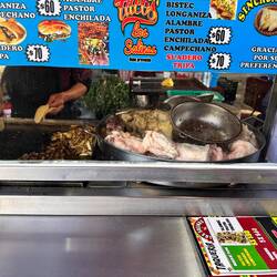 Schweinefüsse/Beine am Garen