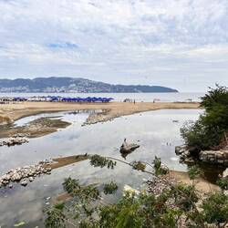 Flussmündung in die Bucht