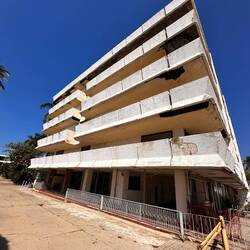 Von hier sieht man Abplatzenden, munterst sind keine Fenster mehr drin